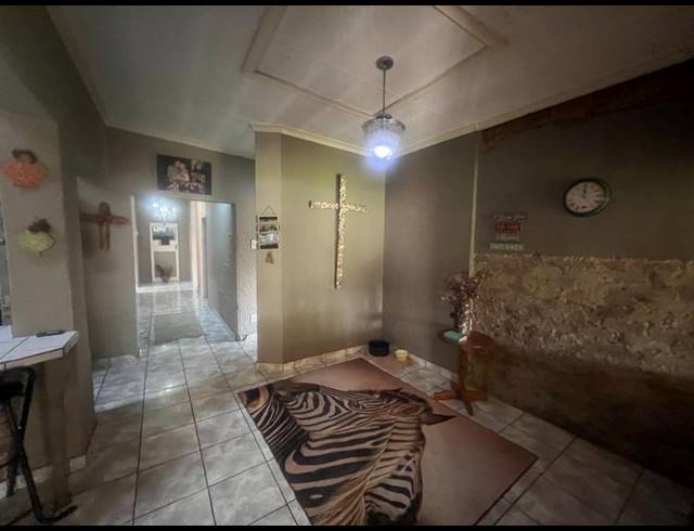 3 BEDROOM HOUSE FOR SALE IN PRETORIA GARDENS